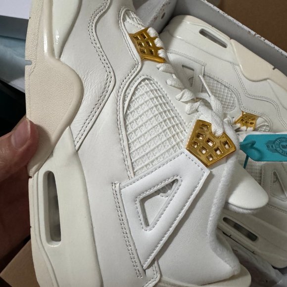 Nike Jordan 4 casual sneaker size 10 - Picture 5 of 6